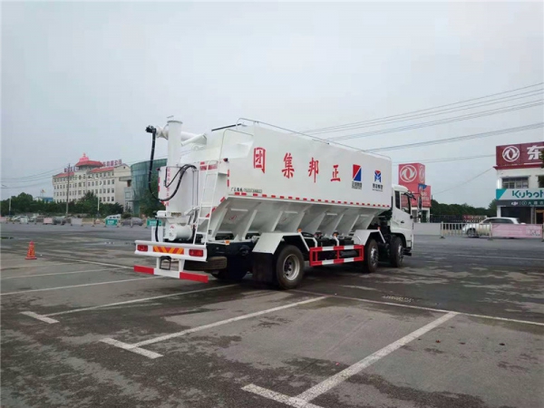 东风天锦小三轴30方（15吨）散装饲料车