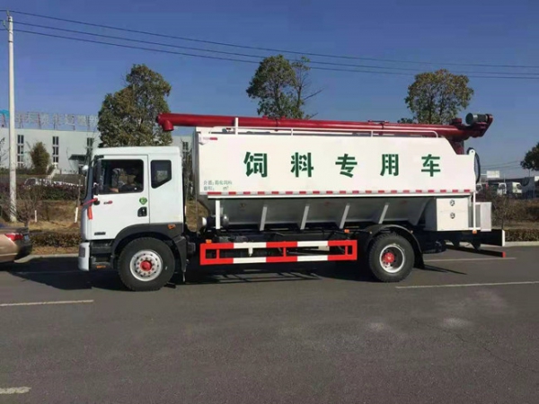东风多利卡D9（10）吨22方国六散装饲料运输车