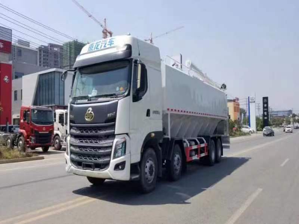 国六柳汽乘龙40方（20吨）散装饲料运输车
